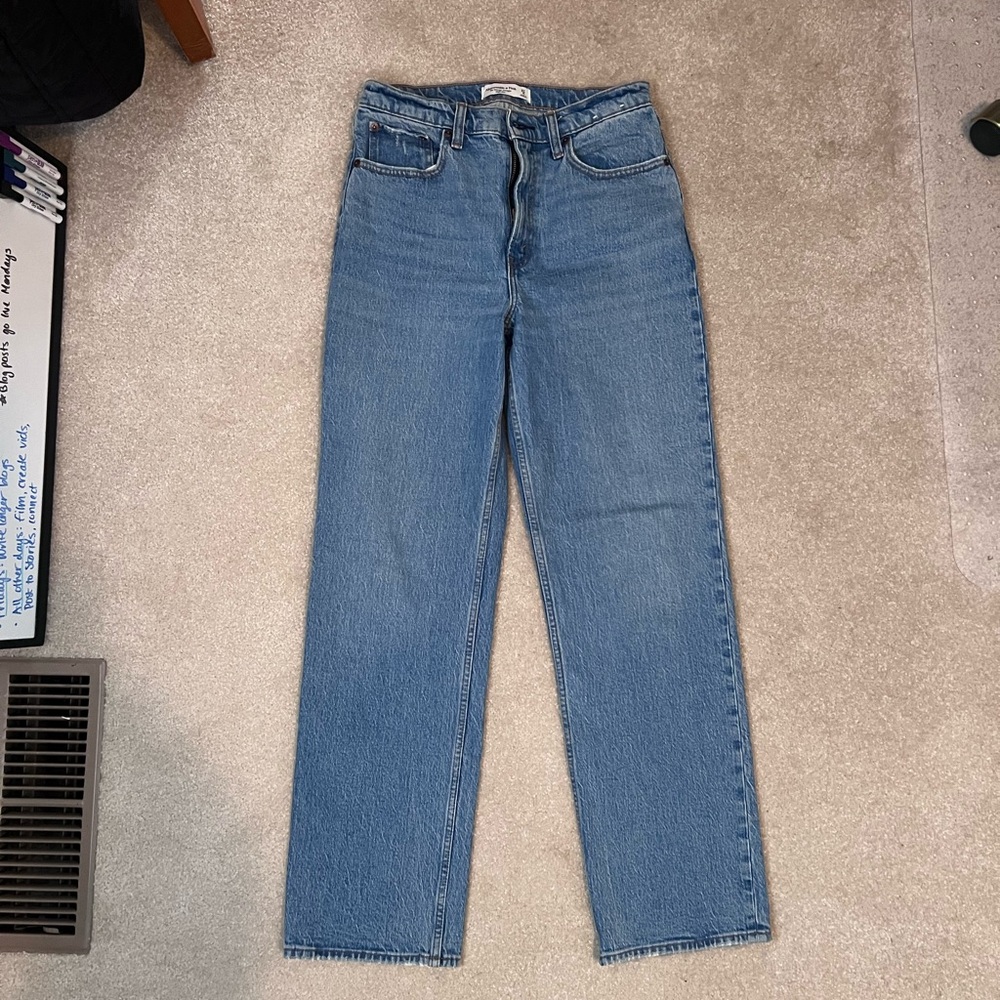 Abercrombie High Rise Vintage Straight Jean